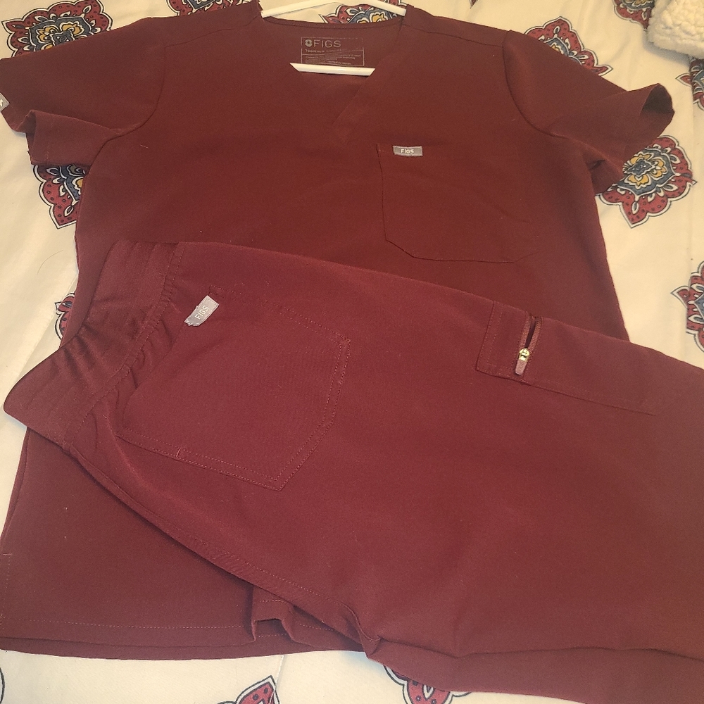 Womens scrubs